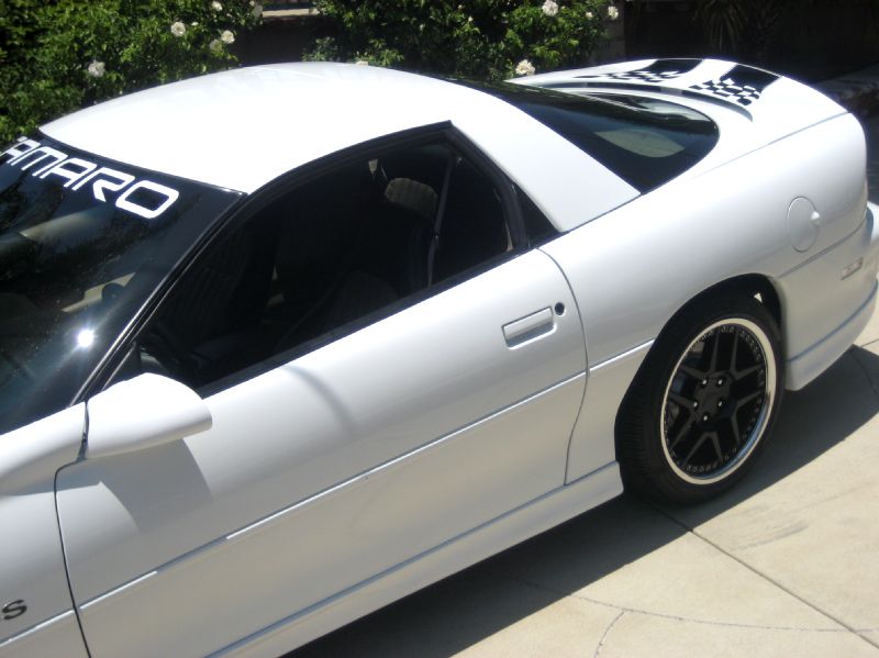 2001ssz28whitewithblackdecals/10.JPG
