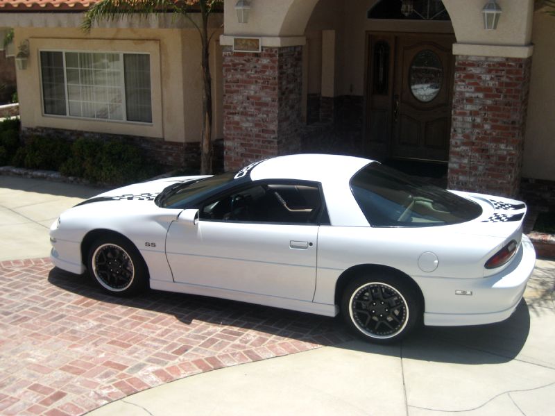 2001ssz28whitewithblackdecals/10.JPG