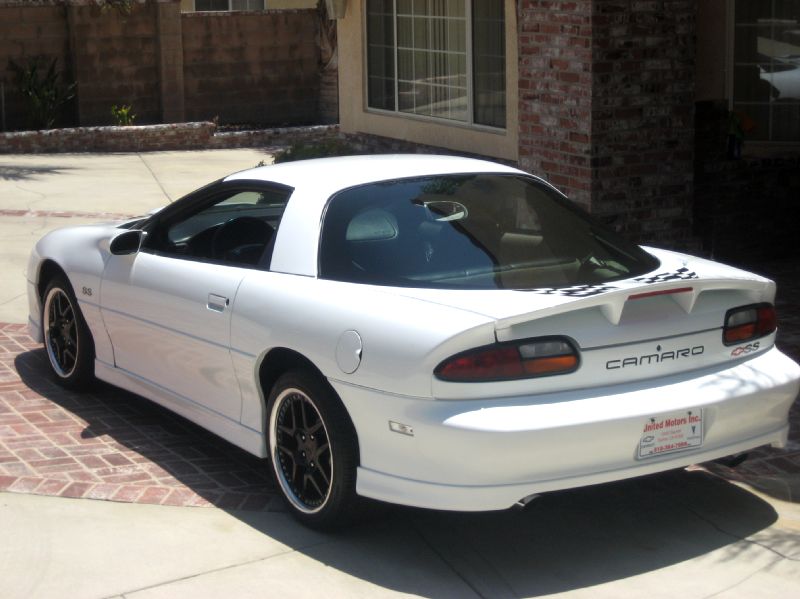 2001ssz28whitewithblackdecals/20.JPG