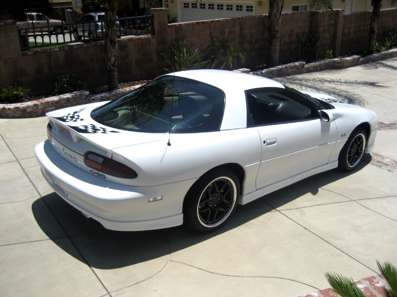 2001ssz28whitewithblackdecals/20.JPG