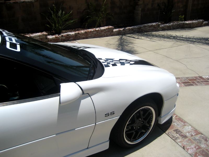 2001ssz28whitewithblackdecals/20.JPG