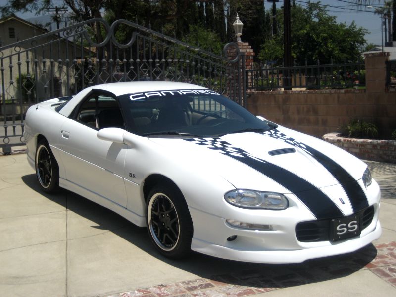 2001ssz28whitewithblackdecals/30.JPG