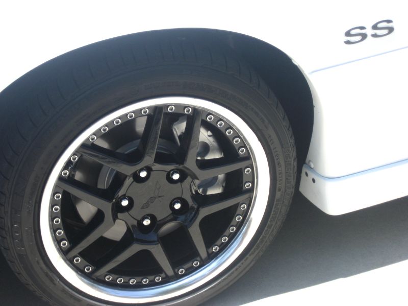 2001ssz28whitewithblackdecals/46.JPG