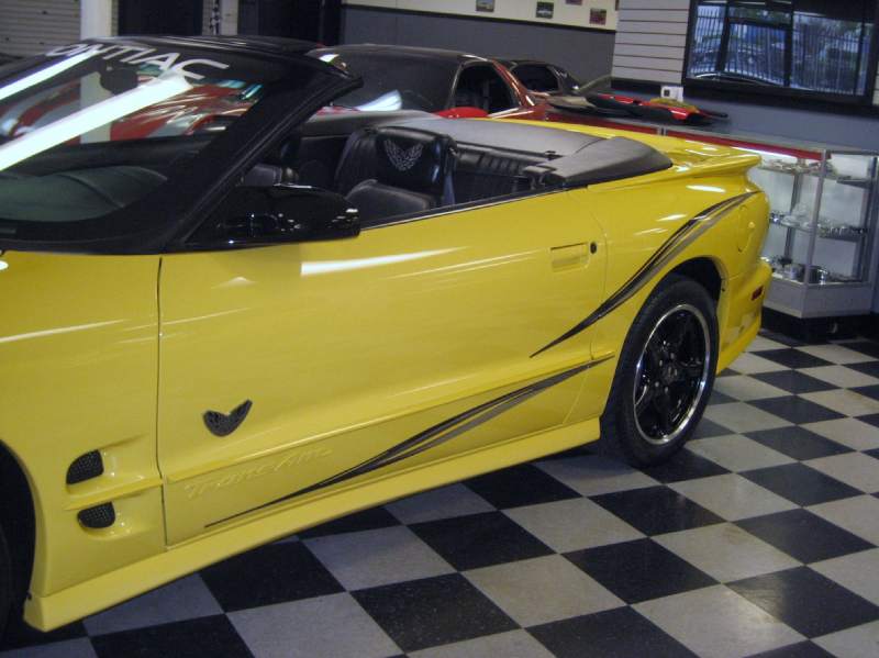 2002COLLECTORWS6TRANSAM6SPEEDCONVERTIBLE/10.JPG