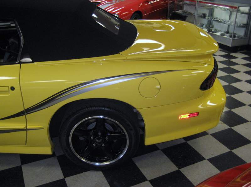 2002COLLECTORWS6TRANSAM6SPEEDCONVERTIBLE/20.JPG