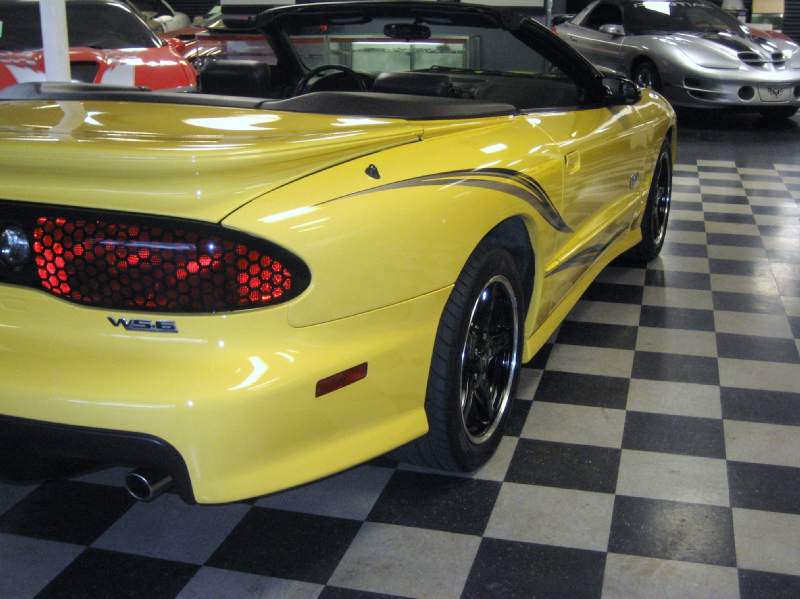 2002COLLECTORWS6TRANSAM6SPEEDCONVERTIBLE/30.JPG