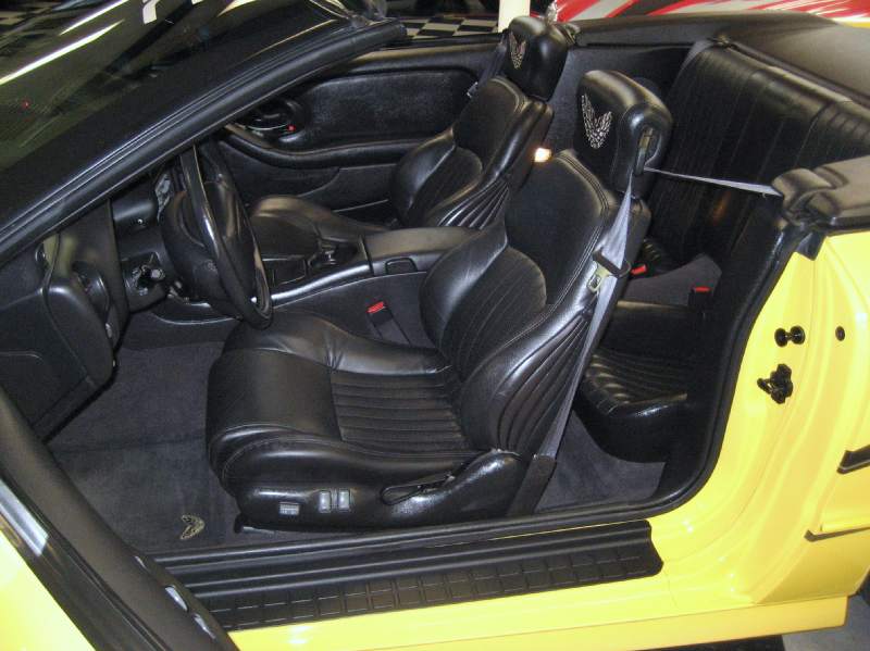2002COLLECTORWS6TRANSAM6SPEEDCONVERTIBLE/50.JPG