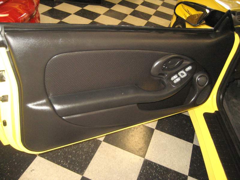 2002COLLECTORWS6TRANSAM6SPEEDCONVERTIBLE/50.JPG