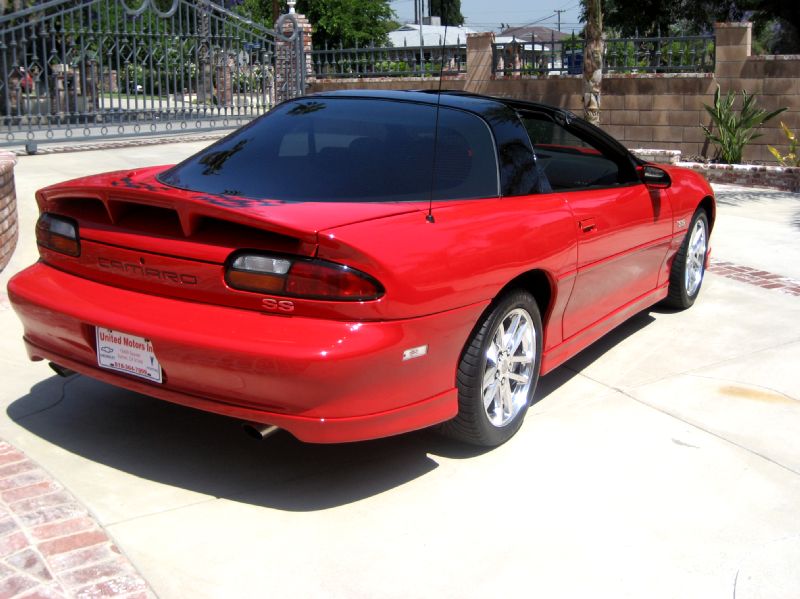 2002REDSSBLACKDECALS/17.JPG