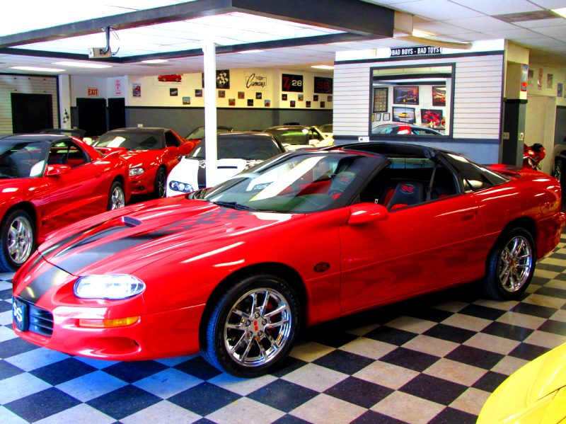 2002REDWITHBLACKSTRIPESSLPSSTTOP6SPEED82MILES/20.JPG