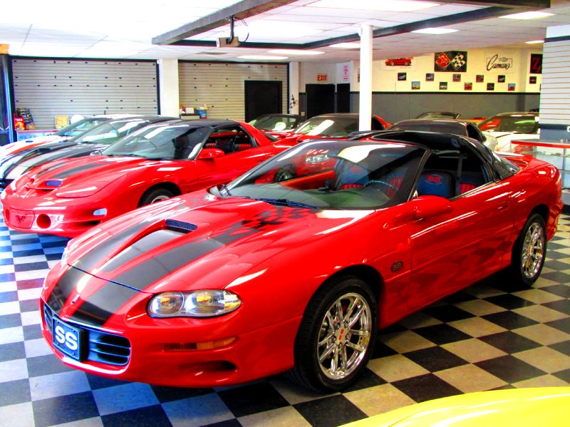 2002REDWITHBLACKSTRIPESSLPSSTTOP6SPEED82MILES/20.JPG