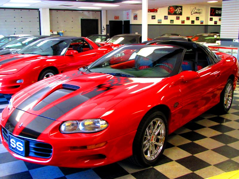 2002REDWITHBLACKSTRIPESSLPSSTTOP6SPEED82MILES/30.JPG