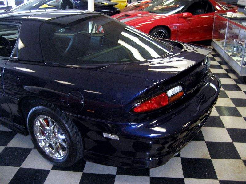 41602bluehardtopz28autosilverstripes/10.JPG