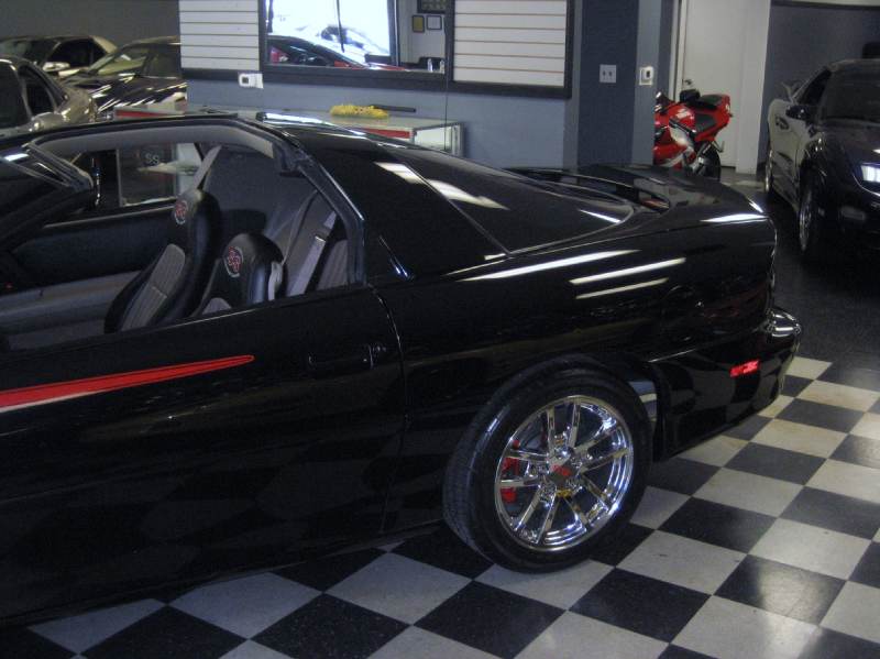 482blackwithredhokystripes2002ssttop6speed/20.JPG