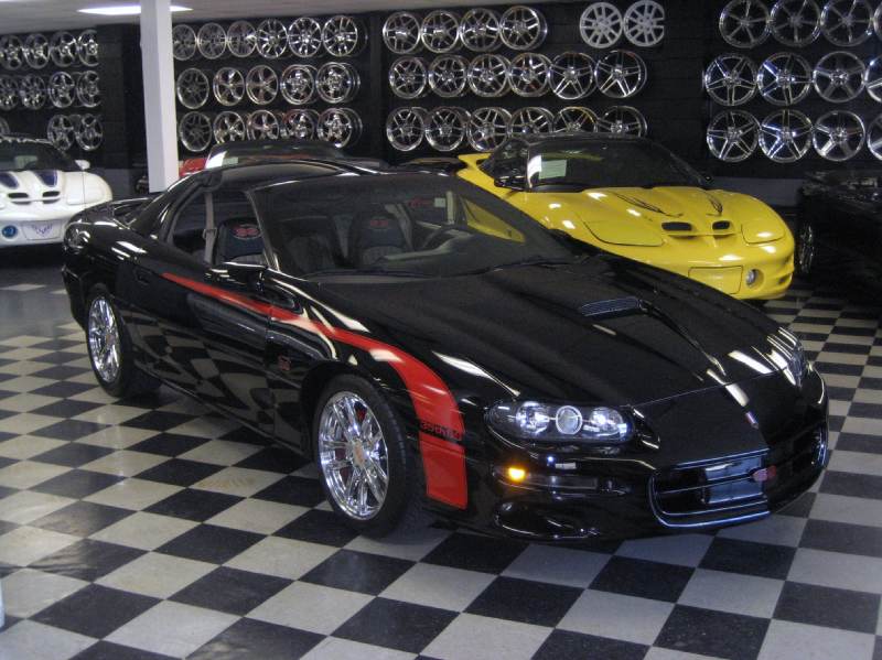 482blackwithredhokystripes2002ssttop6speed/40.JPG